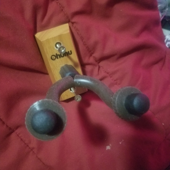 Guitar Wall Hanger Oak - Picture 1 of 4